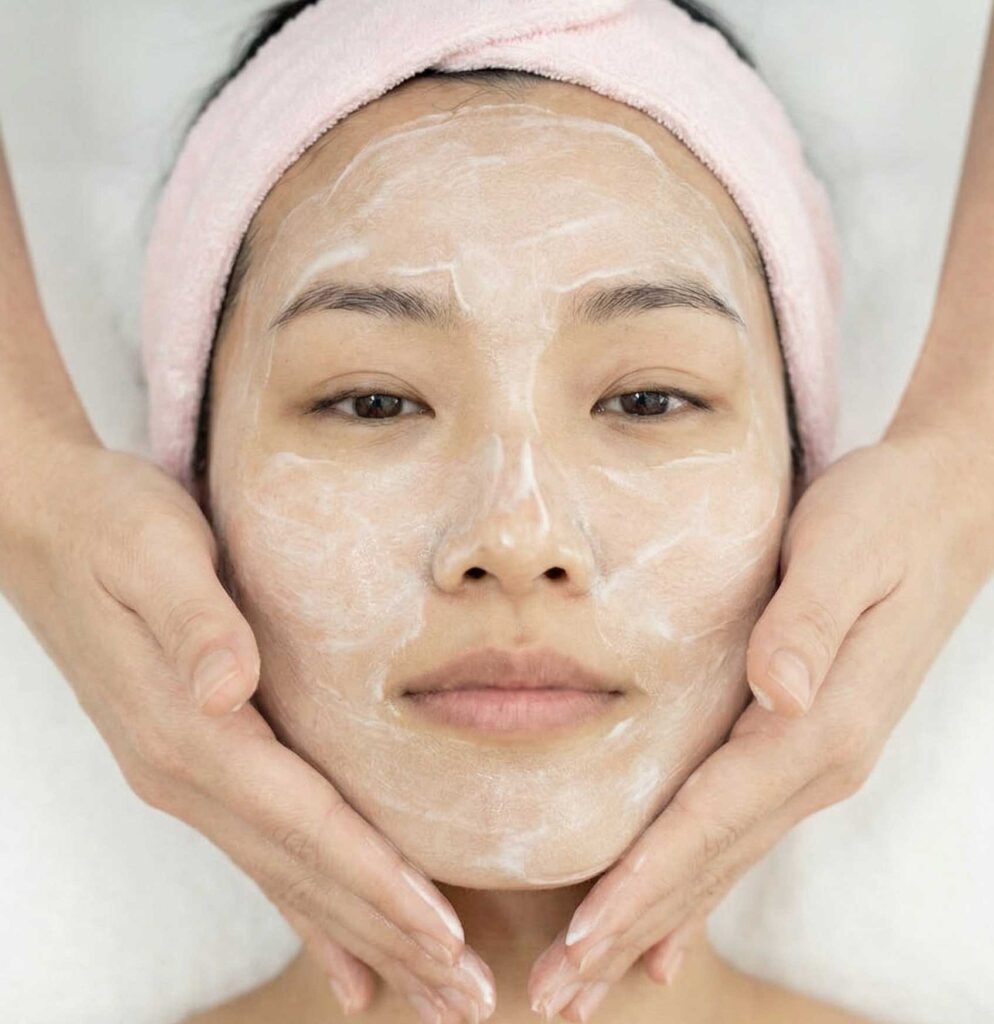 Gesichtsreinigung-Akne-München