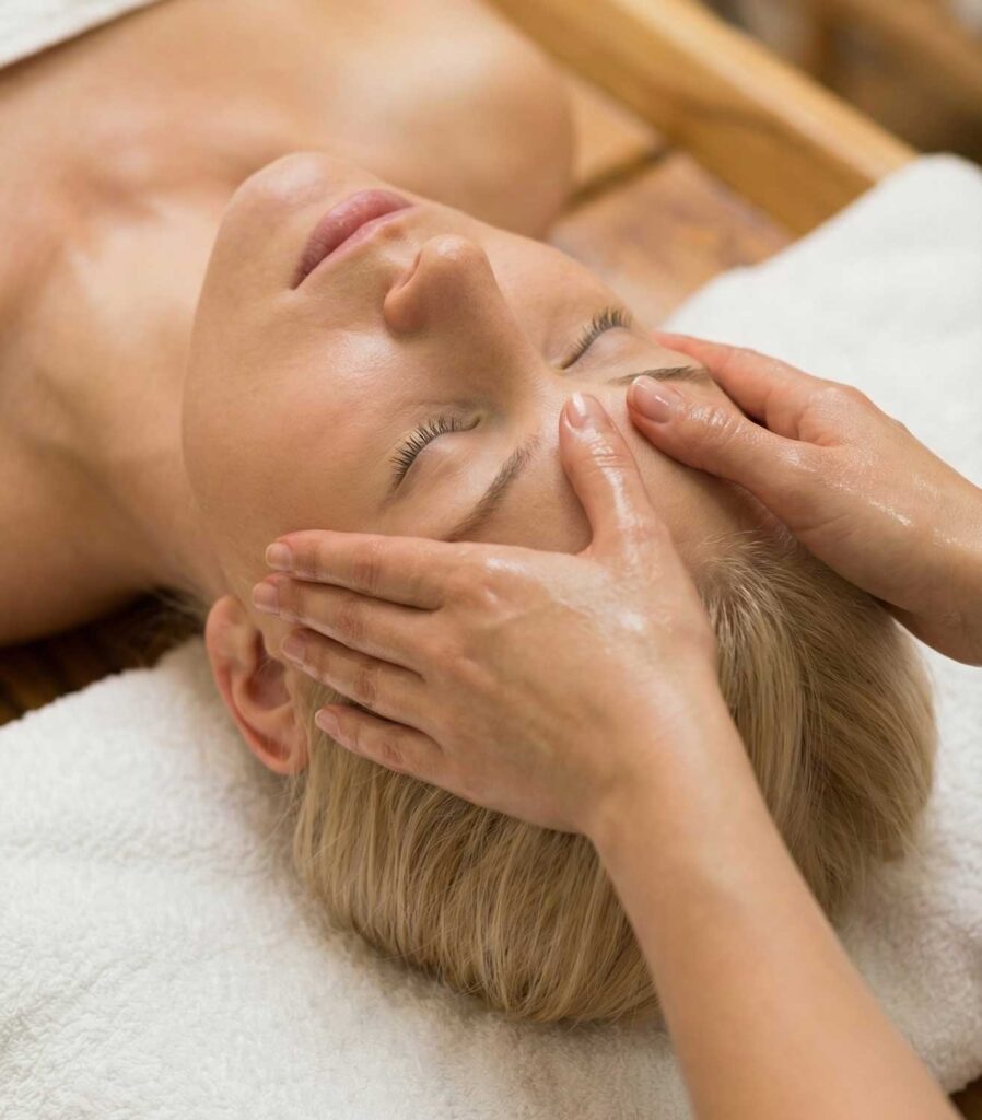 Klassische Gesichtsmassage in München